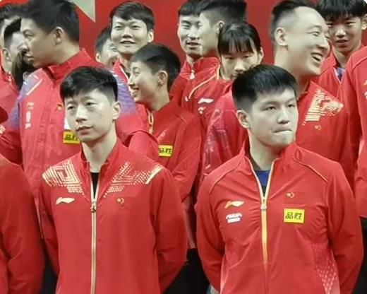 《房间》东京宣传拉尔森性感 雅各布扮