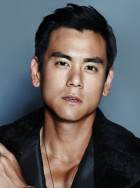 相隔两年，许光汉回归扮演钢铁直男刑警吴明翰，耻度再升级，开心表示：“尽管这是一部衍生的影集作品，但感觉更像是一个同学会，大家再次聚在一起，合作默契也都变得很好了！