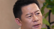 《浴血黑帮》宣布推出续集剧集 10 德鲁·斯特鲁赞去世 曾为《哈利·波特》设计海报 独家专访 王鹤润专访 | “见山是山” 从演自己到成为角 宋木子专访|从“献声”到“参演”的圆梦之旅 明星写真 去写真频道 王俊凯盛夏光年大片 展现一纪成长轨迹与艺术 啪姐性感登封！