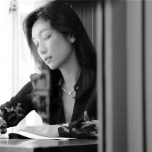 西格妮·韦弗透露新《异形》故事 蕾普莉迎来结局 2016-07-14 据外媒报道，时隔一年，演员西格妮·韦弗再次透露尼尔·布洛姆坎普执导的《未确定名称异形项目》的一些内幕，由她所出演的“蕾普莉”将迎来最终的结局。